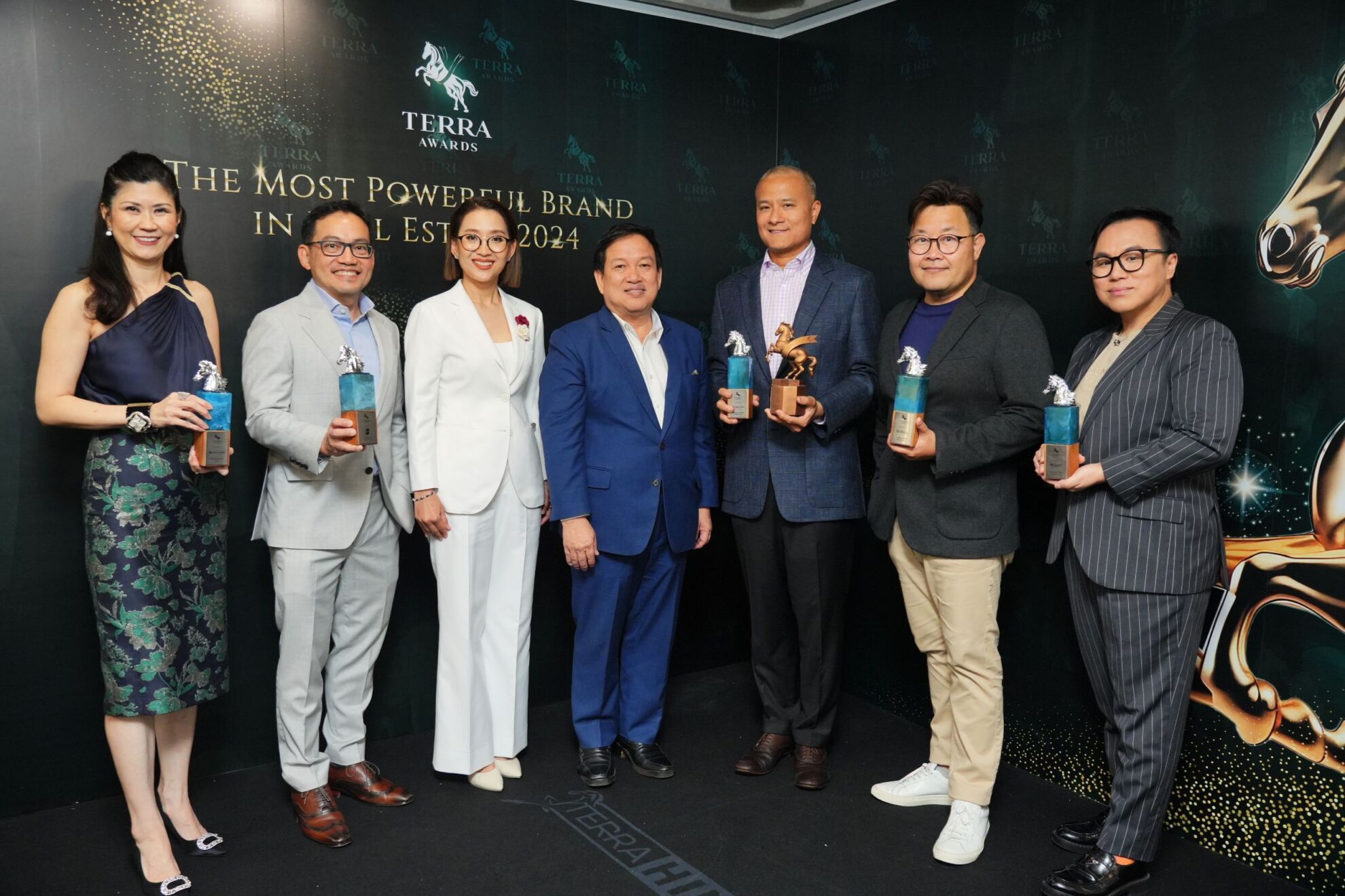 Read more about the article TERRABKK เผยผลวิจัย THE MOST POWERFUL BRAND IN REAL ESTATE 2024 สะท้อนมุมมองการพัฒนาแบรนด์สู่ความลักซ์ชัวรี ตอบโจทย์ยุคแห่งความยั่งยืน