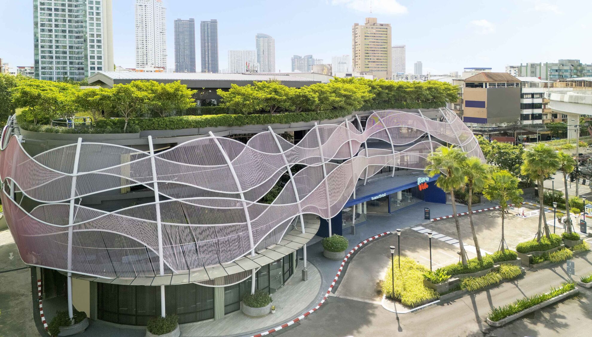 Read more about the article ไรมอน แลนด์ เปิดตัว “โรงแรม รีว่า ไวบ์” ขยายพอร์ตธุรกิจ เสริมแกร่งระยะยาว
