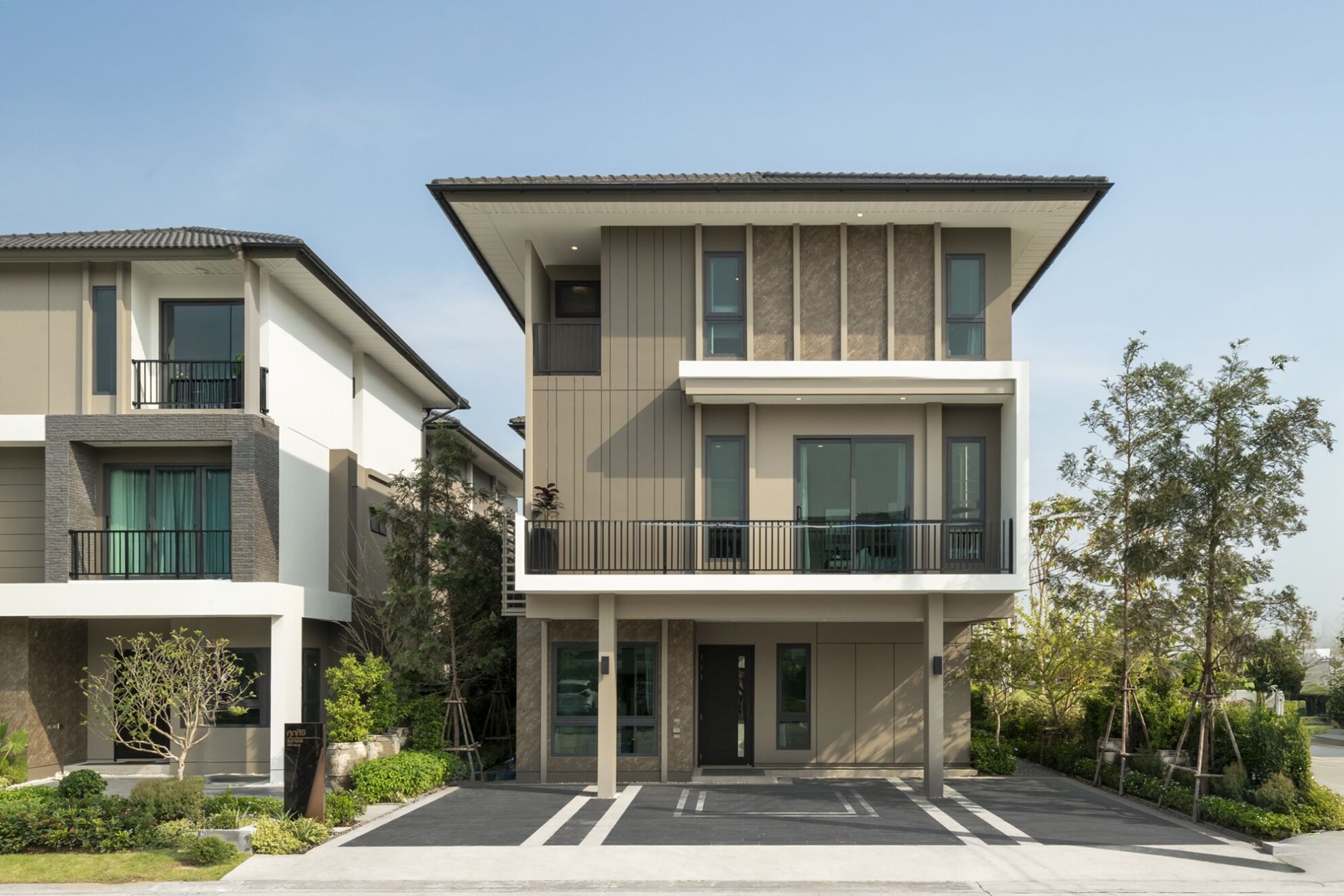 Read more about the article ศุภาลัยเปิดพรีเซลบ้าน 3 ชั้นแบรนด์”เอสเซ้นส์”ย่านบางนา-สุวรรณภูมิเริ่มต้น4.79 ล้านบาท