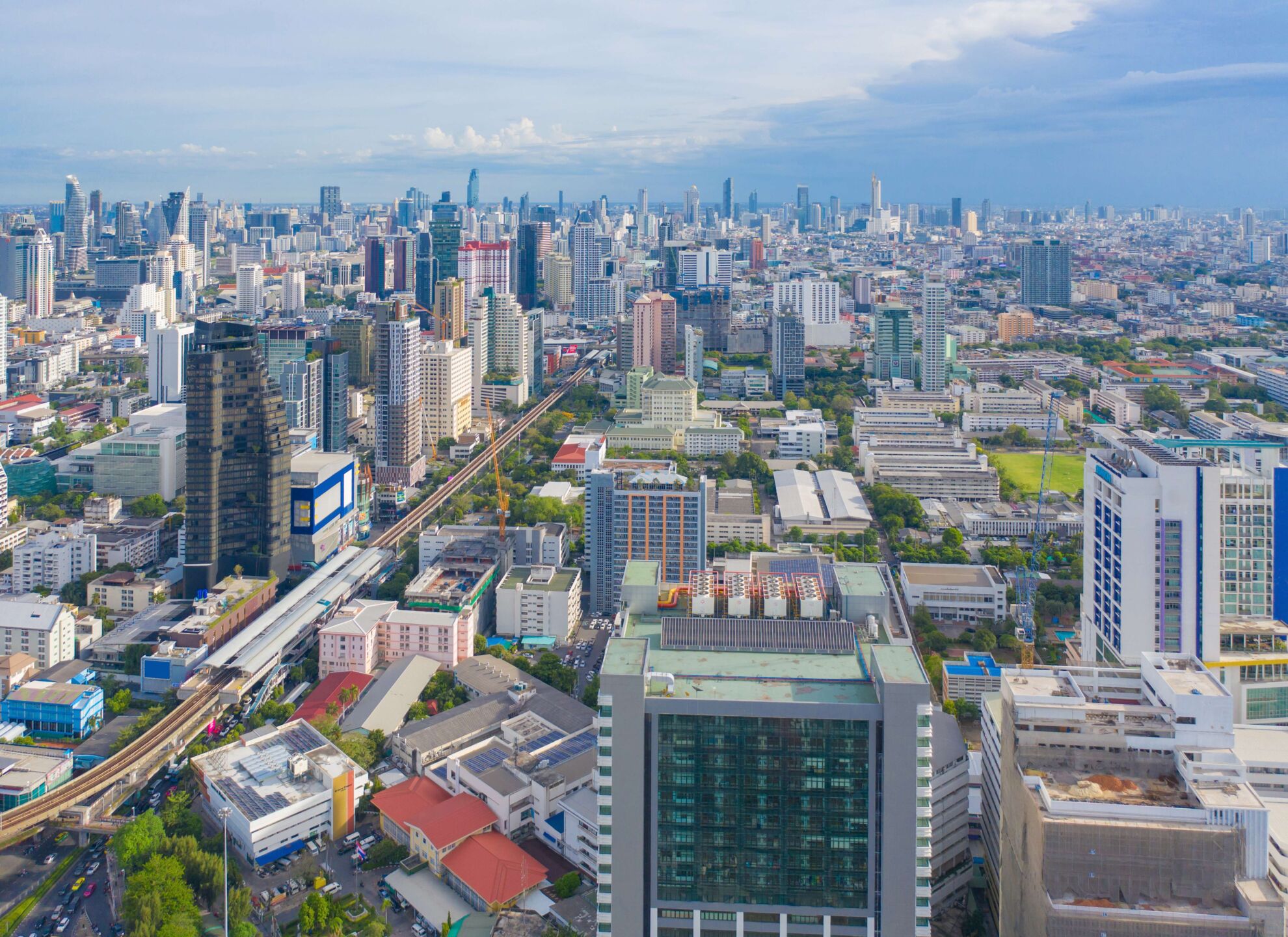 Read more about the article กระทรวงการคลังประกาศลดค่าโอน-จดจำนองบ้านและคอนโดฯเหลือ 0.01%สิ้นสุด30 มิ.ย.69