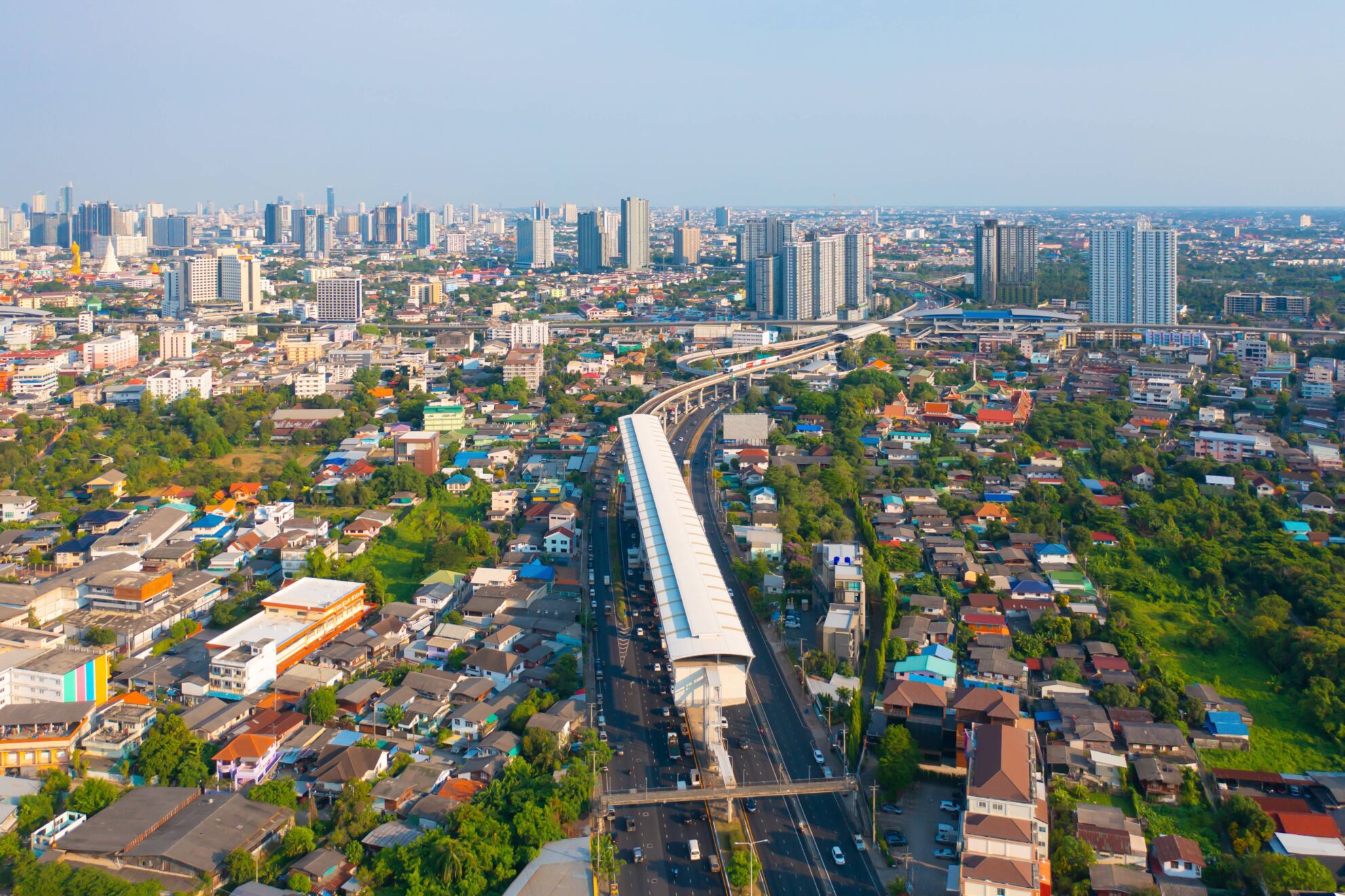 Read more about the article กำลังซื้อฟื้นตัวช้ากดดันตลาดที่อยู่อาศัยในปี’68 มีแนวโน้มหดตัวต่อเนื่อง ลุ้นมาตรการรัฐช่วยกระตุ้นตลาด