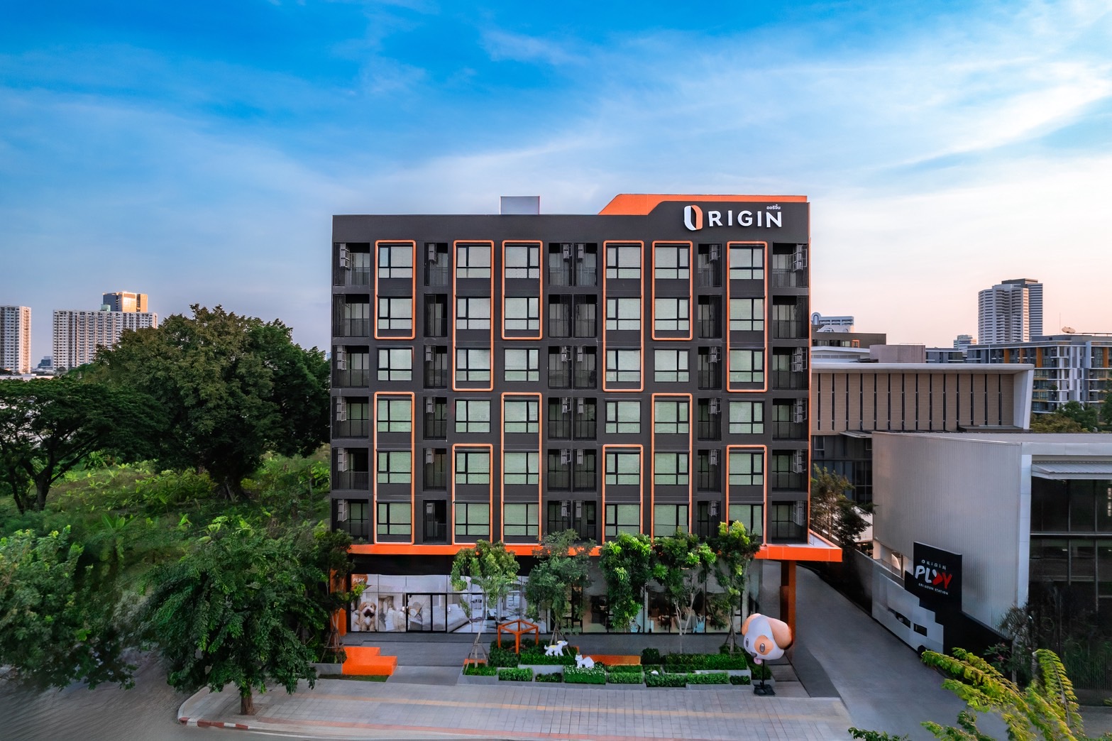 Read more about the article ออริจิ้น คว้า 2 รางวัลใหญ่ Best Crisis Management Leadership 2025 และ Best Pet – Friendly Awards จากเวที Livinginsider Thailand Developer Awards 2025   