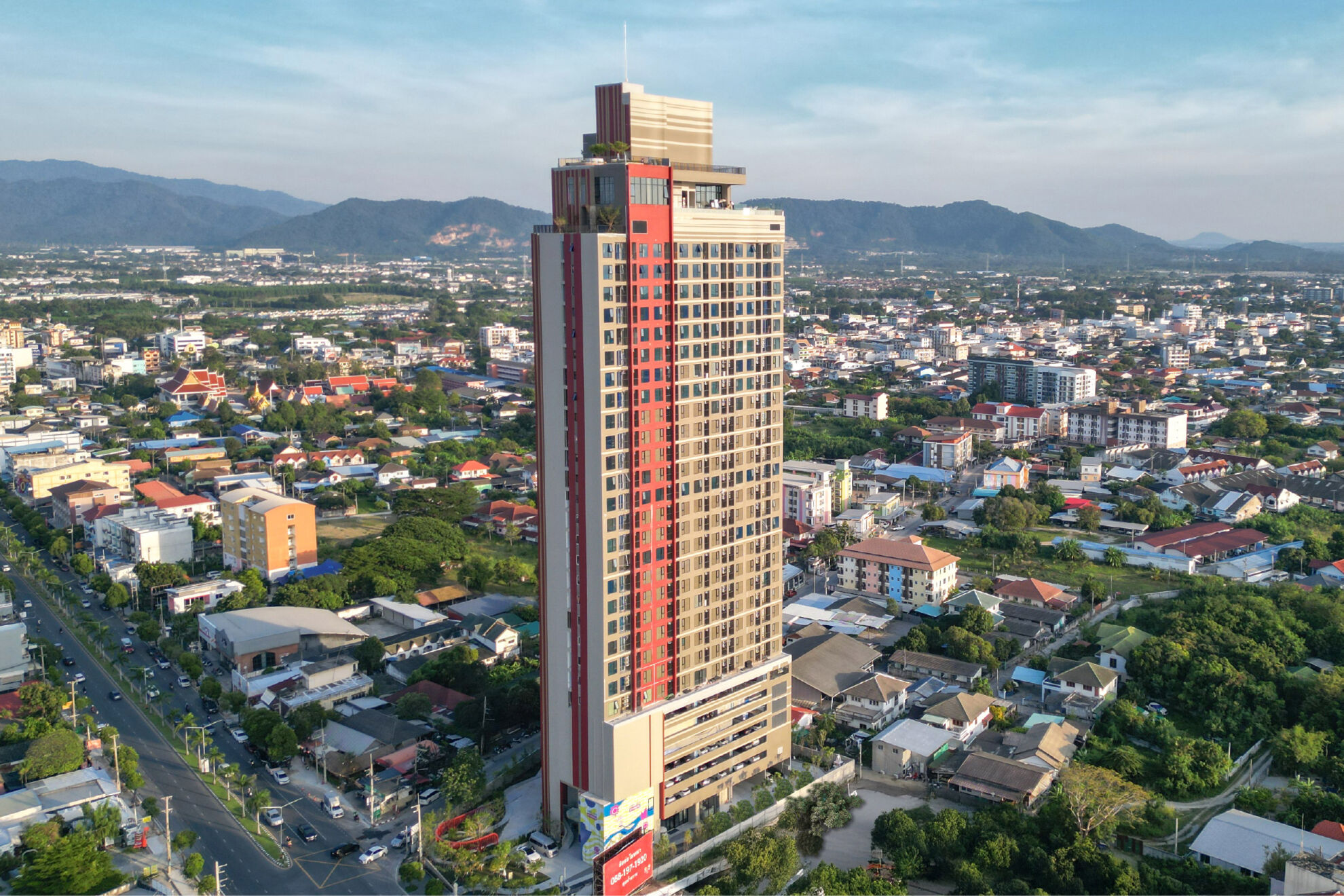 Read more about the article ออริจิ้น เวอร์ติเคิล เปิดชมตึกจริงครั้งแรก “ออริจิ้น เพลย์ บางแสน” คอนโดสูงหนึ่งเดียวใจกลางกลางบางแสน