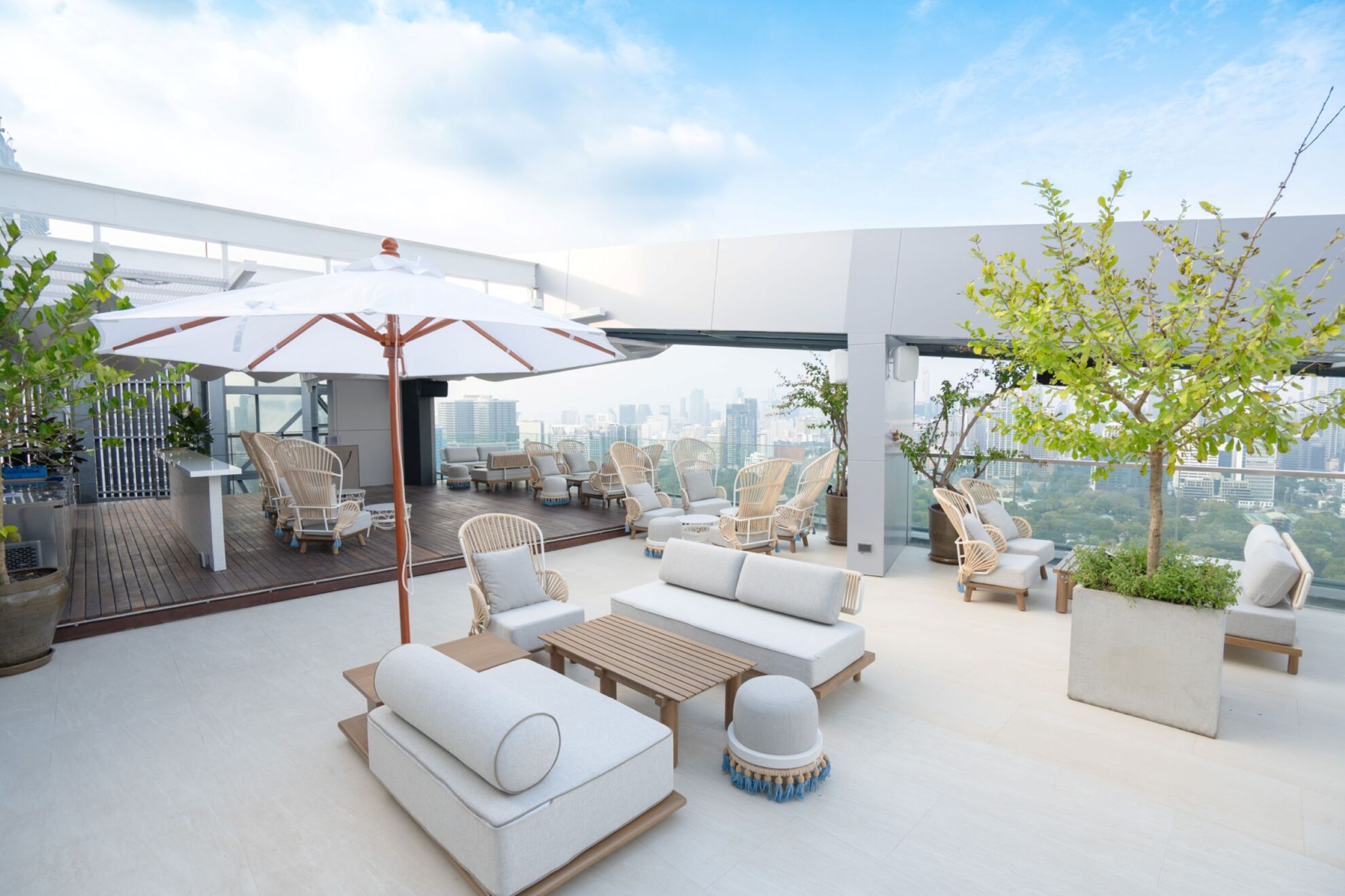 Read more about the article โซ แบงคอก เผยโฉม “Iris & Wild Iris” รูฟท็อป Lifestyle Brasserie แห่งใหม่ใจกลางกรุงเทพฯ