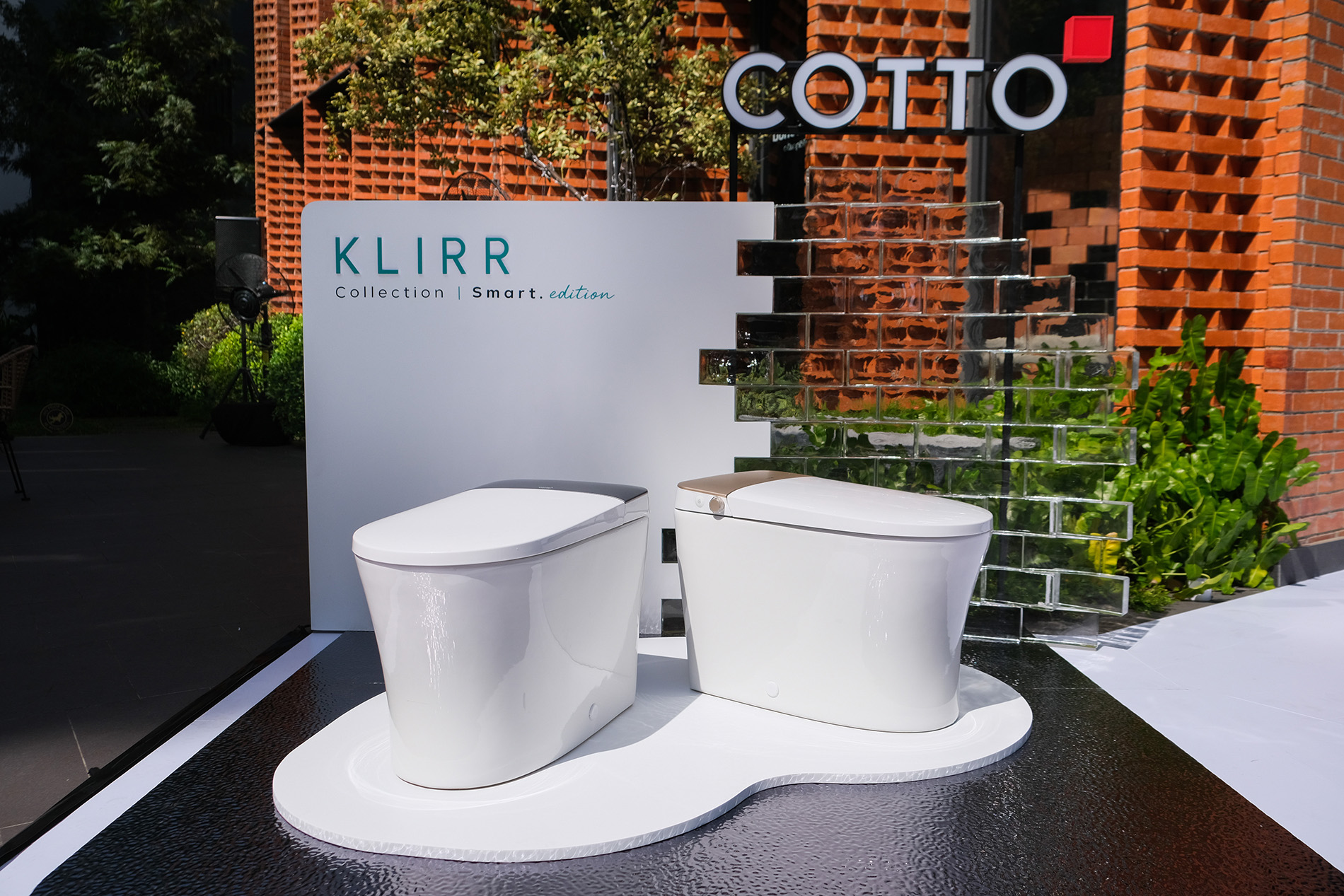 Read more about the article COTTO เปิดตัว “KLIRR Collection Smart Edition” เจาะกลยุทธ์ตลาดสุขภัณฑ์บ้านยุคใหม่ที่ให้ความสำคัญของเทคโนโลยีอัจฉริยะ