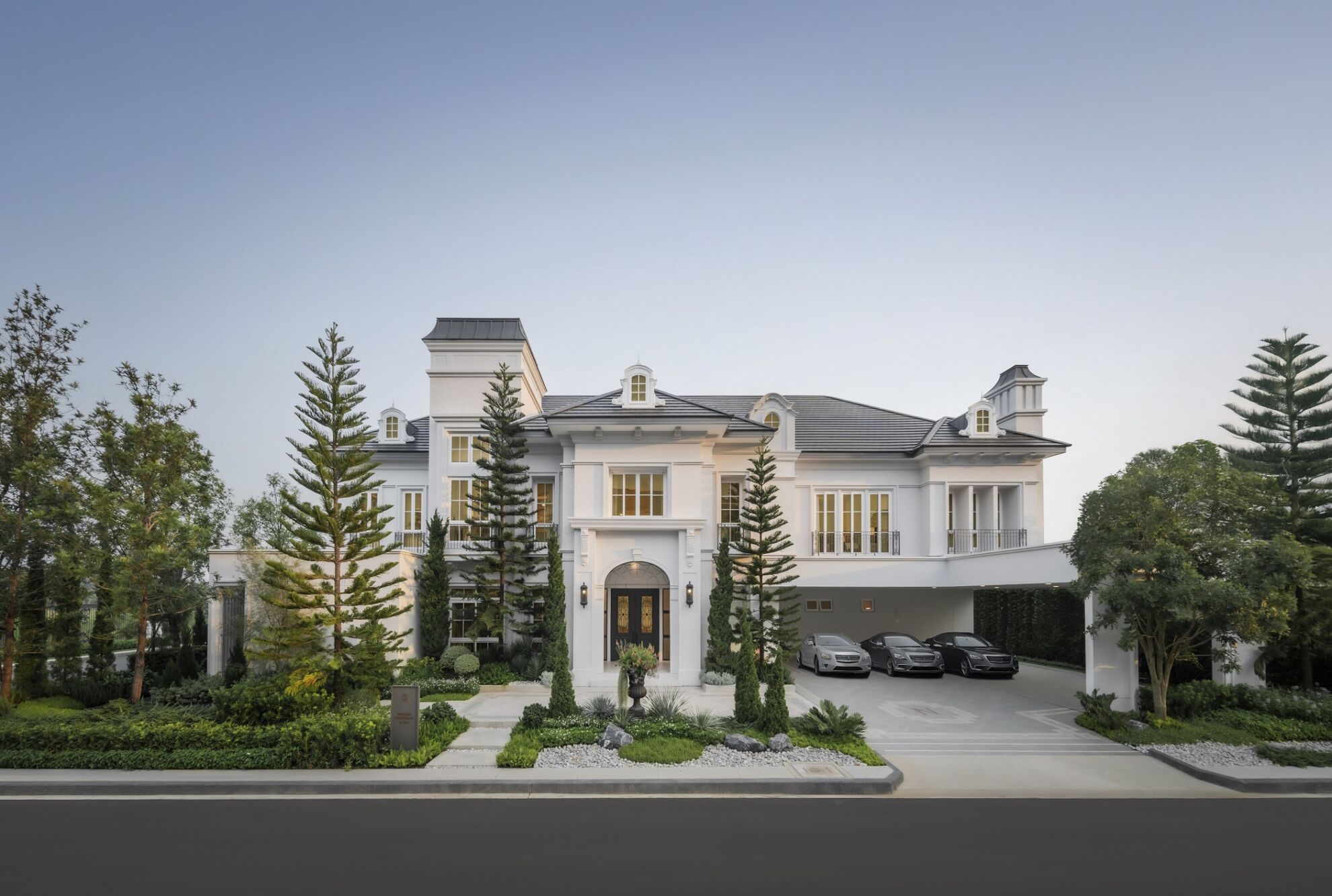 Read more about the article แลนด์ แอนด์ เฮ้าส์ ปักหมุดบ้านหรู2โครงการใหม่กว่า3พันล้าน พุ่งเป้ารุก”โรงแรม”เต็มสูบเน้นเติบโตแบบตั้งรับสู้เศรษฐกิจซึม