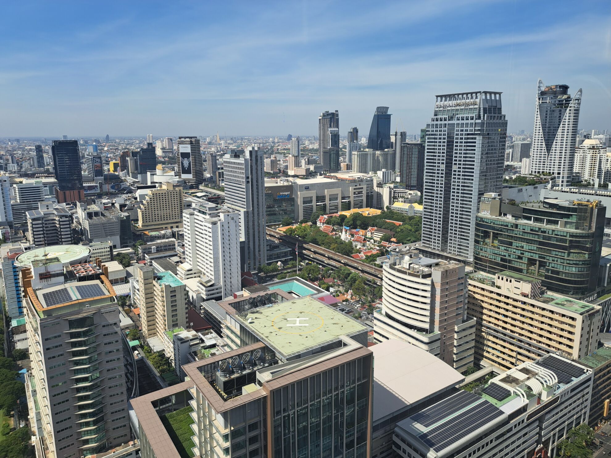 Read more about the article ตลาดคอนโดฯกทม.หดตัว รายย่อยชะลอแผน ไตรมาส2เปิดตัวใหม่ลดลง67%  คาดทั้งปีเปิด1.7 หมื่นยูนิต