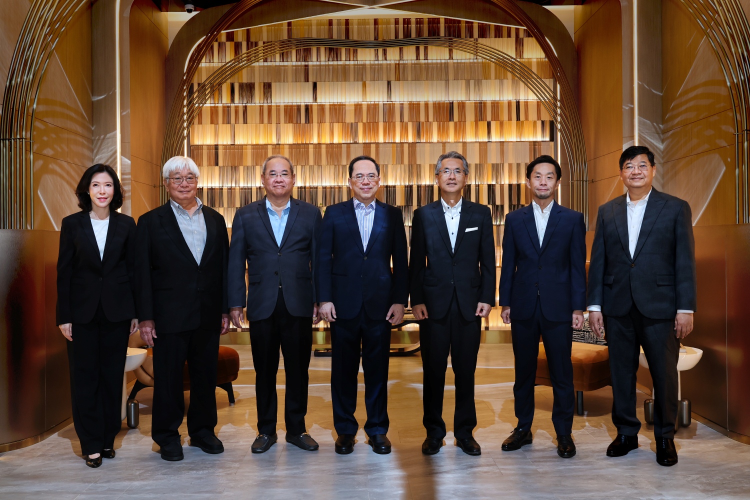 Read more about the article เอพี ไทยแลนด์ ผนึก มิตซูบิชิ เอสเตท อวดโฉมแฟลกชิป ‘RHYTHM เจริญนคร ไอคอนิค’ มูลค่า 5,000 ล้าน